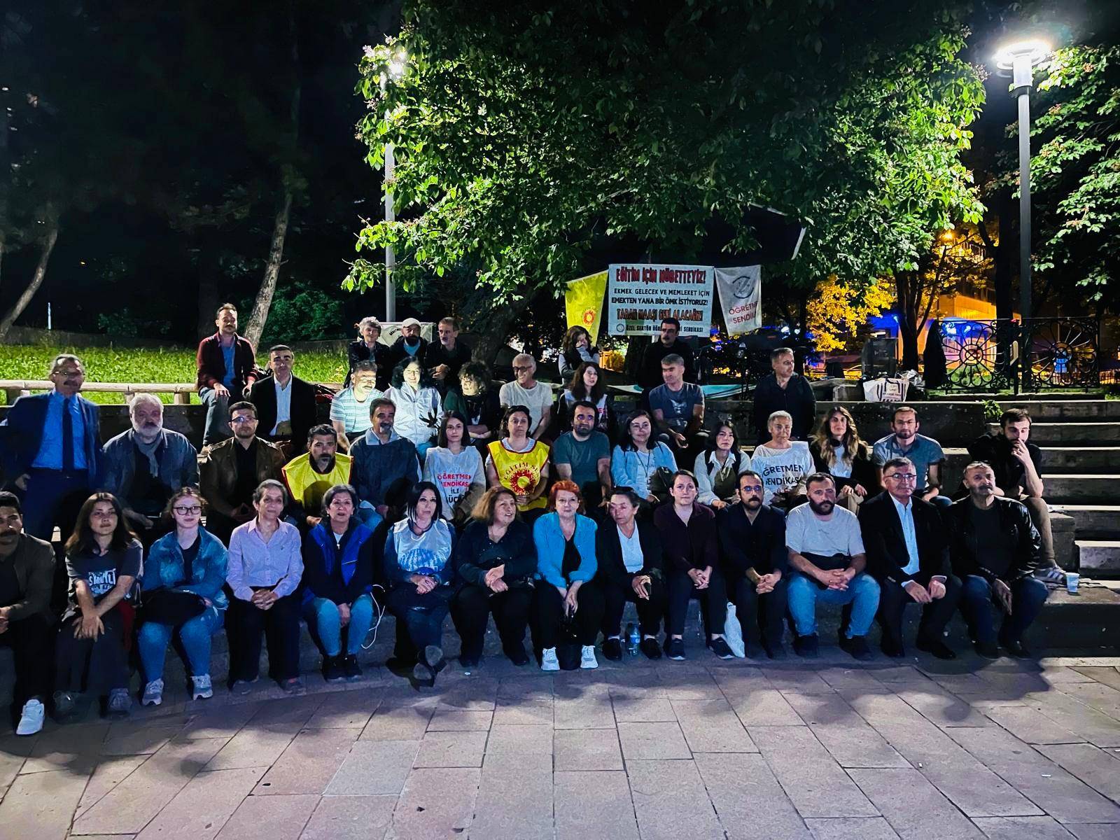 Özel Sektör Öğretmenleri Sendikası Üyelerine Gözaltı!