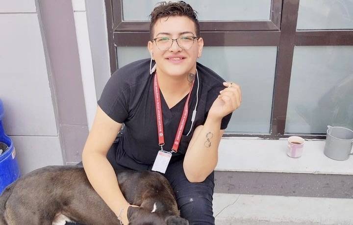 Yuvada Büyüyen Trans Birey Sağlık Personeli Memurluktan Atıldı ! 